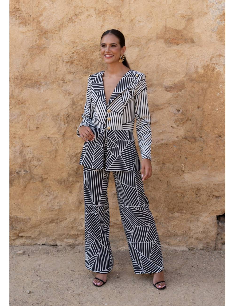 CONJUNTO PERFECTA INVITADA...