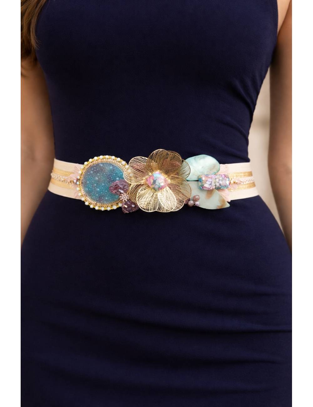 CINTURON PLUMA Y COLLAR 109