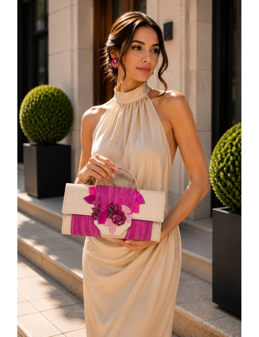 BOLSO PLUMA Y COLLAR BUGA